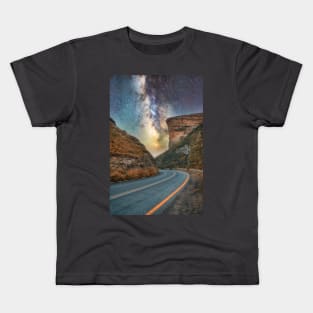 Winding Road in the mountains Kids T-Shirt